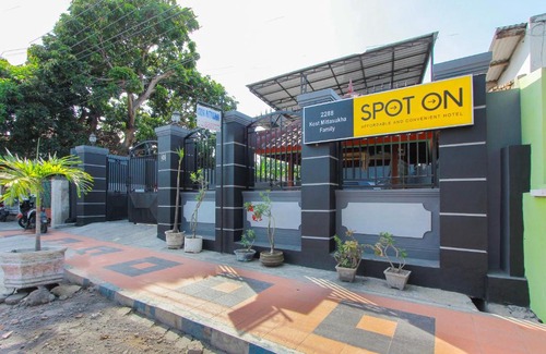 Banyuwangi Hotel | SPOT ON 2288 Kost Mittasukha Family