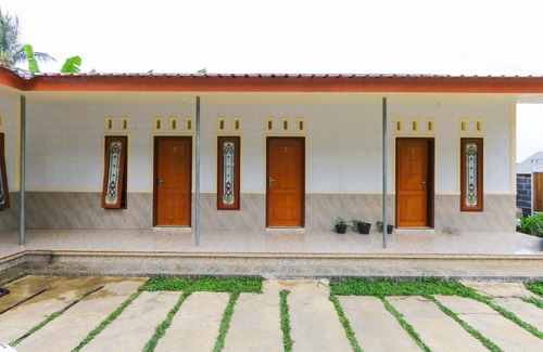 Senduro Hotel | SPOT ON 2378 Omah Nusantara Homestay