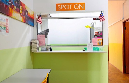 Sibu Hotel | SPOT ON 89805 The Traveler Home