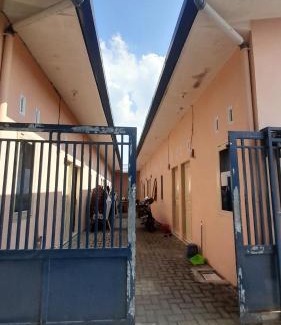 Deli Serdang Hotel | SPOT ON 92481 Modena Homestay Syariah Near SD Negeri