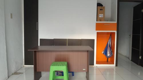 Deli Serdang Hotel | SPOT ON 92481 Modena Homestay Syariah Near SD Negeri