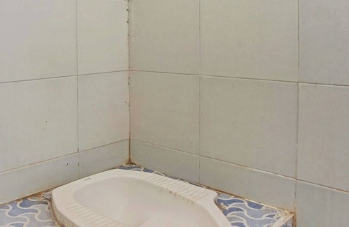 Bandar Lampung Hotel | SPOT ON 92682 Badar Guest House Syariah