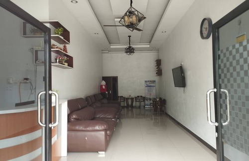 Kalimantan Hotel | SPOT ON 93534 Losmen Karunia Katingan Near Kantor Sekretariat PPK Katingan Kuala