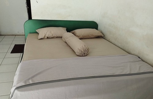 Kalimantan Hotel | SPOT ON 93534 Losmen Karunia Katingan Near Kantor Sekretariat PPK Katingan Kuala