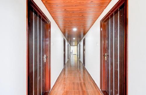 Hyderabad Hotel | SPOT ON Jhansi Hotel & Family Restaurants Luxury Rooms