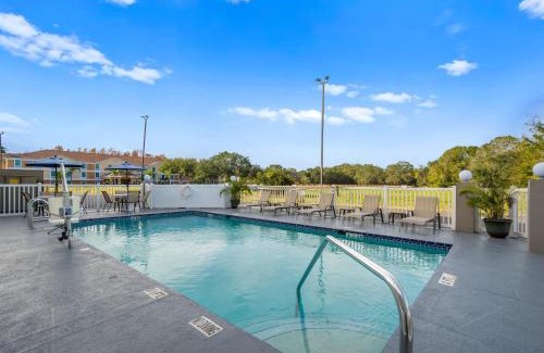 Wesley Chapel Hotel | SPOT X Hotel Tampa - Wesley Chapel by The Red Collection