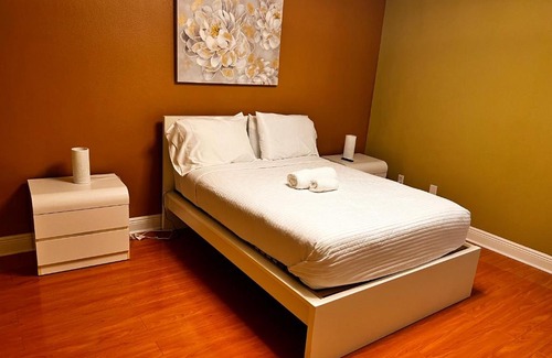 Orlando House | Spotless guest room with shared bathroom
