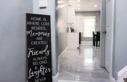 Niagara Falls House | Sprawling 8BR Home - Ideal for Large Groups