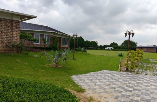 Faridabad House | Spree Farmstay, Faridabad