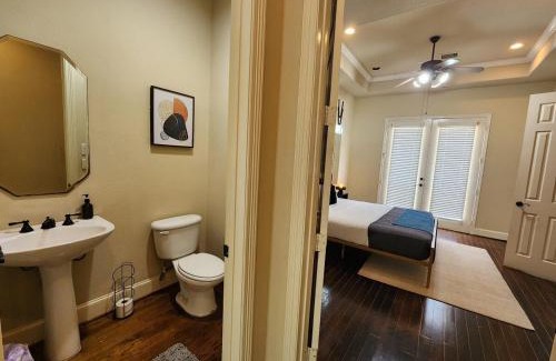 Woodlake - Briar Meadow House | Spring Break Private Pool Galleria Home KING BED