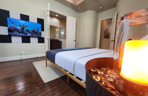 Woodlake - Briar Meadow House | Spring Break Private Pool Galleria Home KING BED