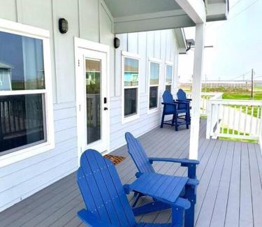 Port Bolivar House | Spring Break Ready Arcade Foosball Sleeps 12