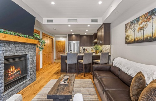 Canmore Condo | Spring Creek King Suite at White Spruce Lodge