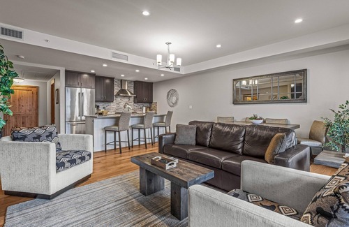 Canmore Condo | Spring Creek Spacious Luxury at White Spruce Lodge