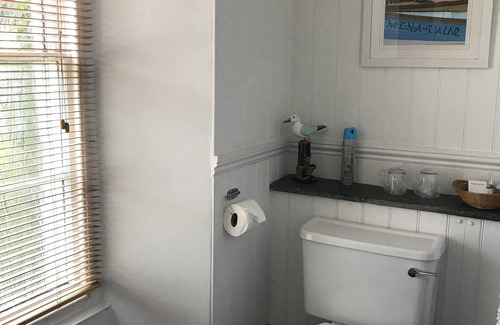 Egloshayle Bed & Breakfast | Spring Gardens B&B