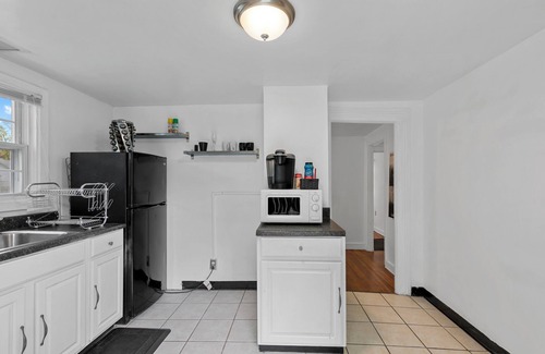 Hamden Apartment | Spring Glen SuitennEntire rental unit in Hamden, Connecticutnn