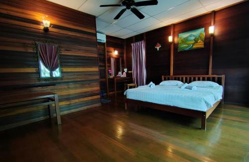 Tawau Ski Chalet | Spring Hill cottage