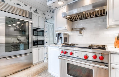 Spring Lake House | Spring Lake Luxury - Saltwater Pool & Outdoor Sauna - close to North End Beach