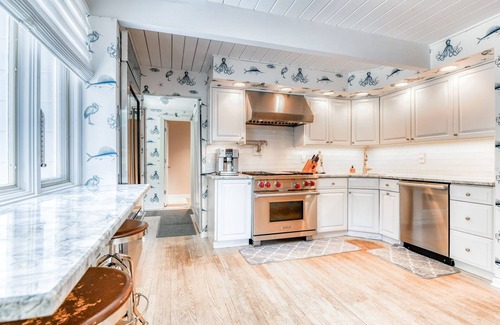 Spring Lake House | Spring Lake Luxury - Saltwater Pool & Outdoor Sauna - close to North End Beach