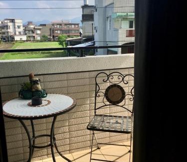 Dongshan Bed & Breakfast | Spring Tree