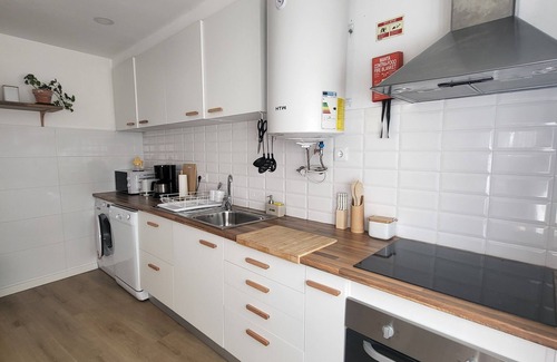 Olho Marinho House | Spring Water House, townhouse near beaches and nice places to visit