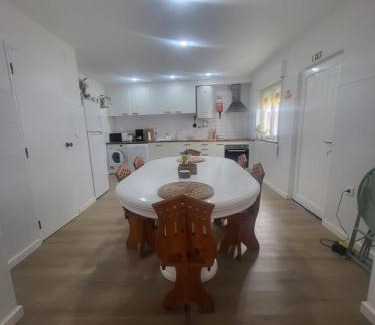 Olho Marinho House | Spring Water House