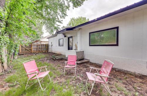 Springdale House | Springdale Vacation Rental about 9 Mi to Fayetteville!