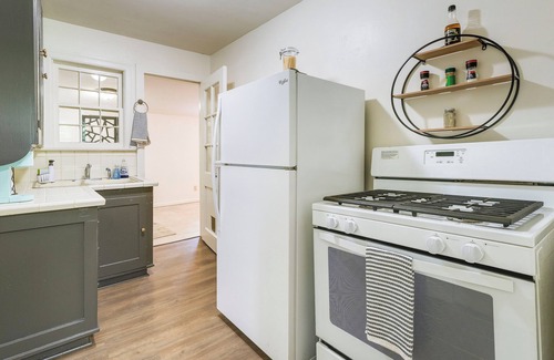 Springfield House | Springfield Home w/Yard: 3 Mi to Downtown!