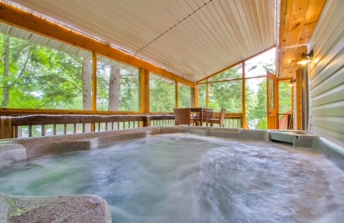 Arden Cottage | Springhaupt Luxury Home - Arden, Ontario