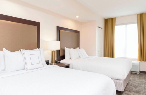 Alpine Center Hotel | SpringHill Suites by Marriott Grand Rapids North