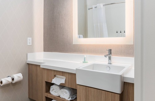 Freeport Hotel | SpringHill Suites by Marriott Freeport Brunswick