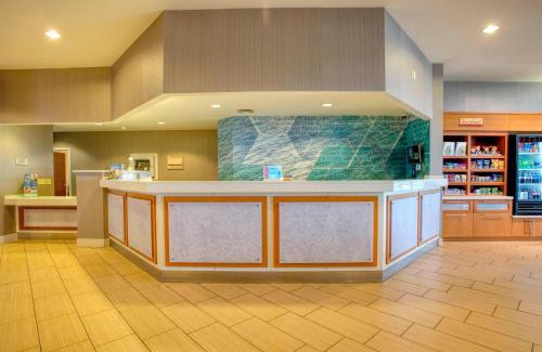 Lawrence Hotel | SpringHill Suites by Marriott Lawrence Downtown