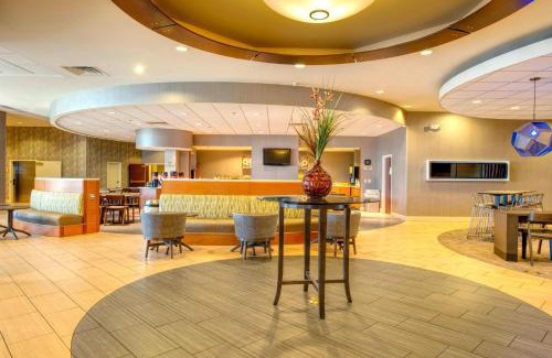 Lawrence Hotel | SpringHill Suites by Marriott Lawrence Downtown