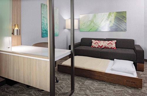 West Plaza Hotel | SpringHill Suites by Marriott Kansas City Plaza