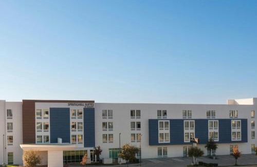 North Dallas Hotel | SpringHill Suites Dallas Central Expressway