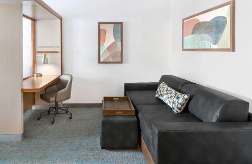Auburn Hills Hotel | SpringHill Suites Detroit Auburn Hills