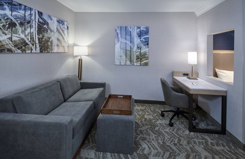 Southfield Hotel | SpringHill Suites Detroit Southfield
