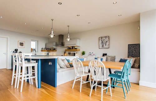 East Wittering House | Springtide - beachfront home in East Wittering