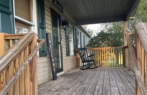 Means House | Spruce Charmer near Red River Gorge, No pet fee (easy access)