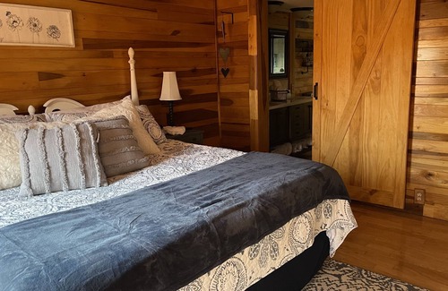 Means House | Spruce Charmer near Red River Gorge, No pet fee (easy access)