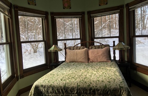 Mansfield Hotel | Spruce Hill Inn and Cottages