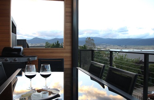East Jindabyne House | Spuren 4/2 Echidna Place, East Jindabyne