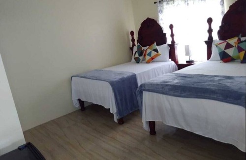 Spur Tree House | Spurtree HomeAway Villa's- 3BR