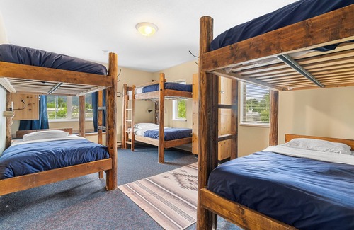 Squamish Hotel | Squamish Adventure Inn