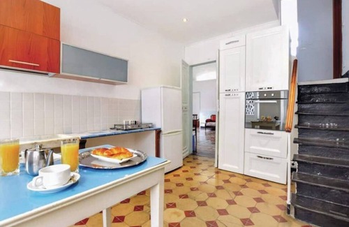 Chiavari Apartment | Square apartment