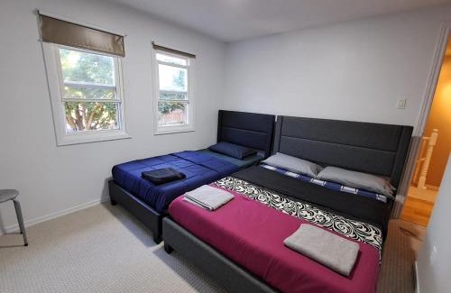 Hurontario House | Square One Mississauga Suite- Attached Bathroom, Walking Transit & Plaza