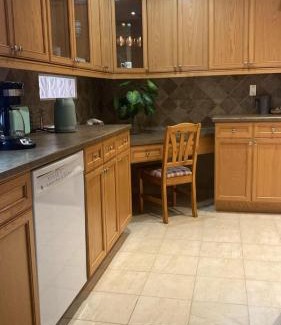 Hurontario House | Square One Mississauga Suite- Attached Bathroom, Walking Transit & Plaza