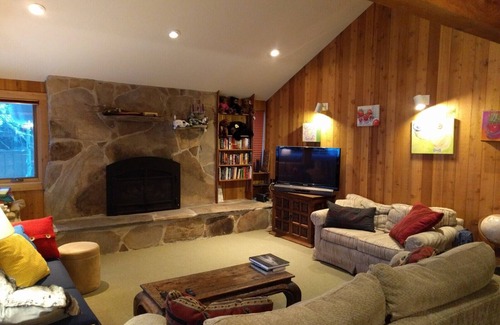 Olympic Valley House | Squaw Valley Ski Chalet! - Walk to the Lifts!