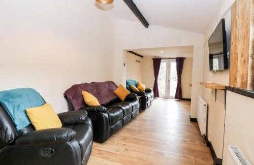 Swafield House | Squirrel Lodge