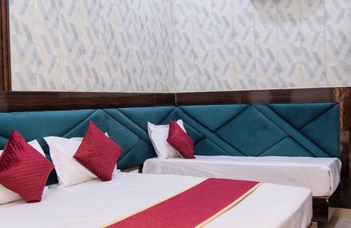 Agra Hotel | SR GUEST HOUSE